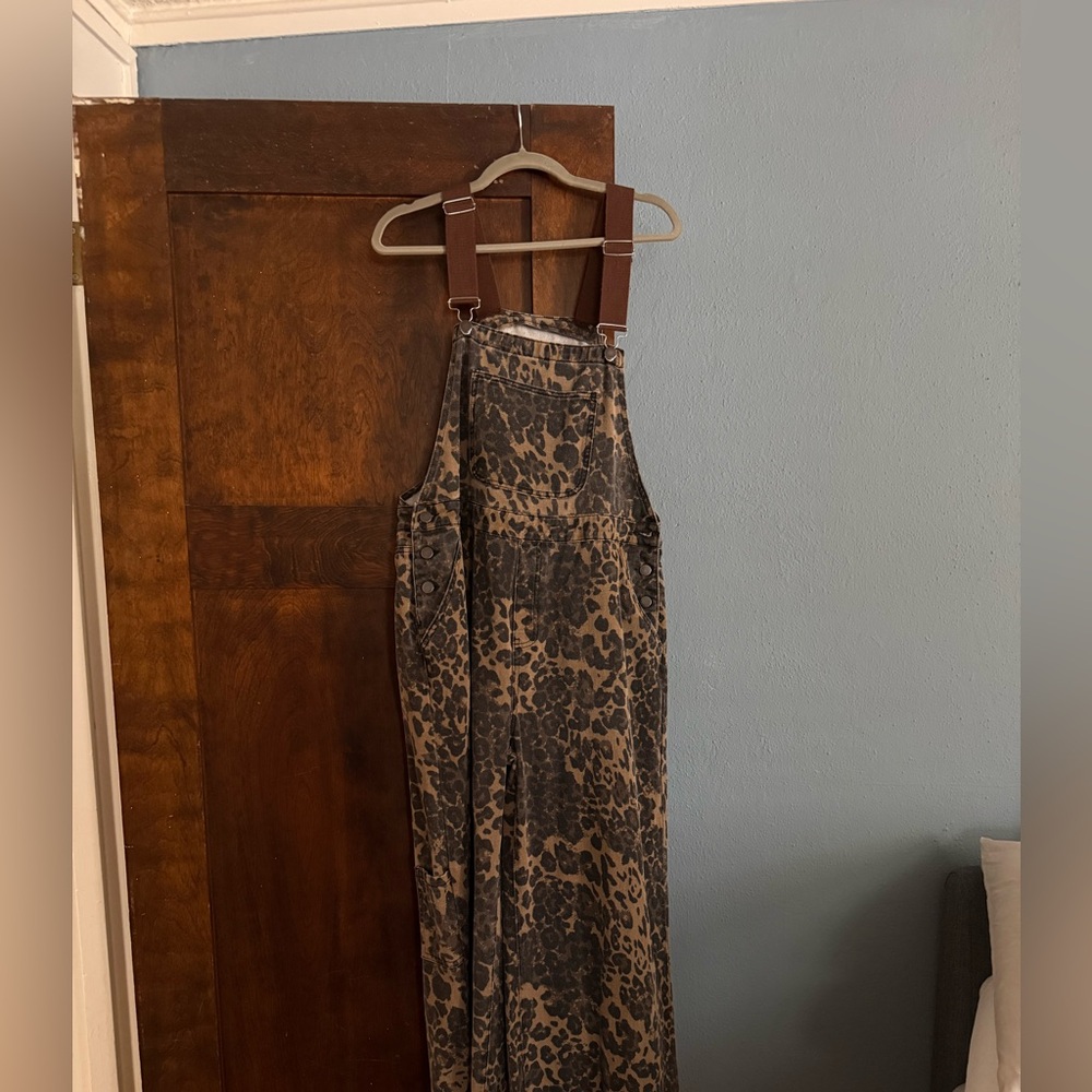 Cider Brown Leopard-Print Wide-Leg Jumpsuit - Picture 2 of 4